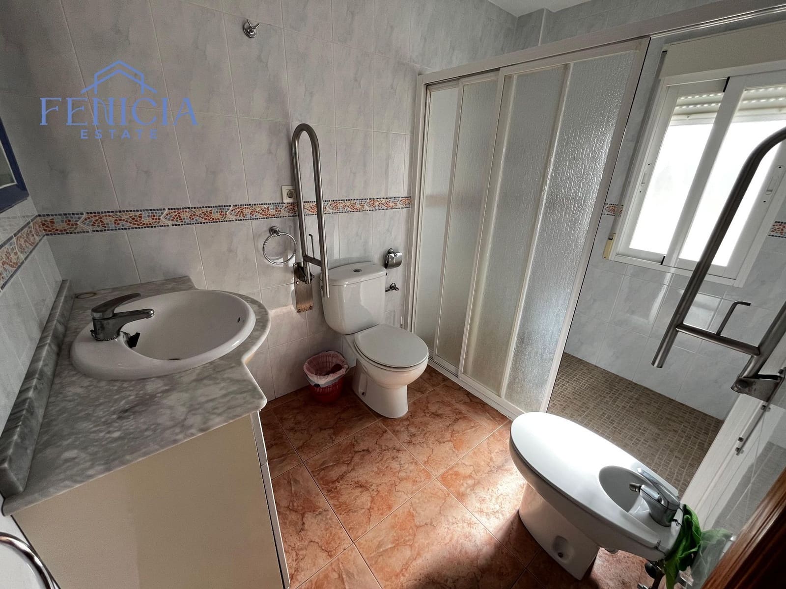 5 bedroom Townhouse for sale in Otivar - € 165,000 (Ref: 9700478)