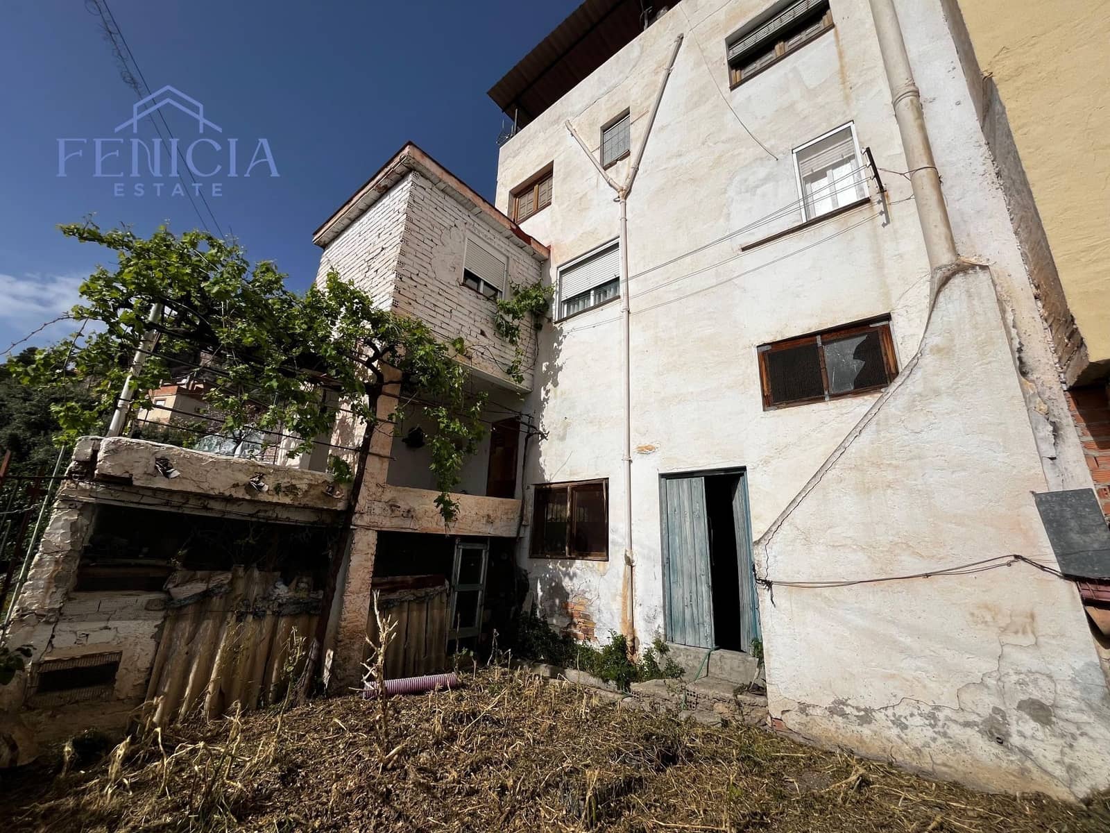 5 bedroom Townhouse for sale in Otivar - € 165,000 (Ref: 9700478)