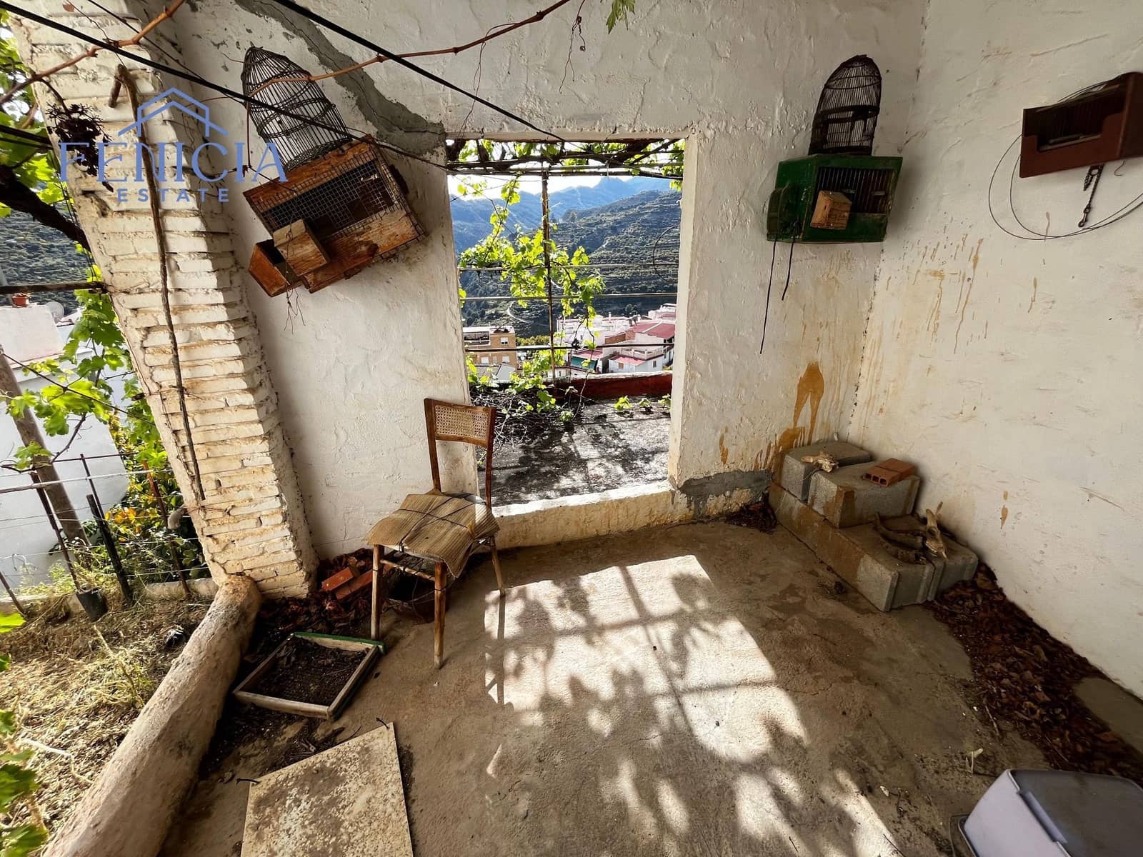 5 bedroom Townhouse for sale in Otivar - € 165,000 (Ref: 9700478)