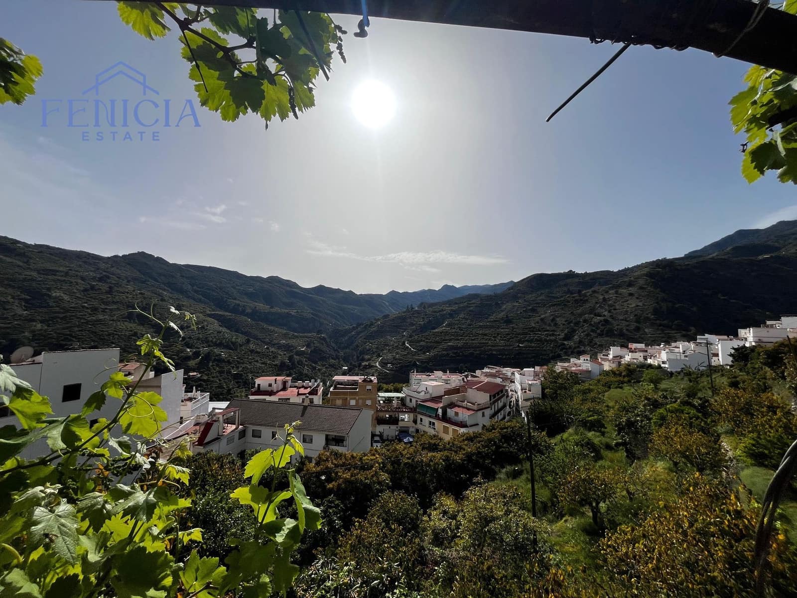 5 bedroom Townhouse for sale in Otivar - € 165,000 (Ref: 9700478)