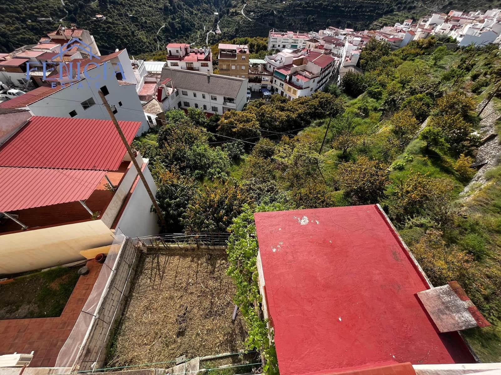 5 bedroom Townhouse for sale in Otivar - € 165,000 (Ref: 9700478)