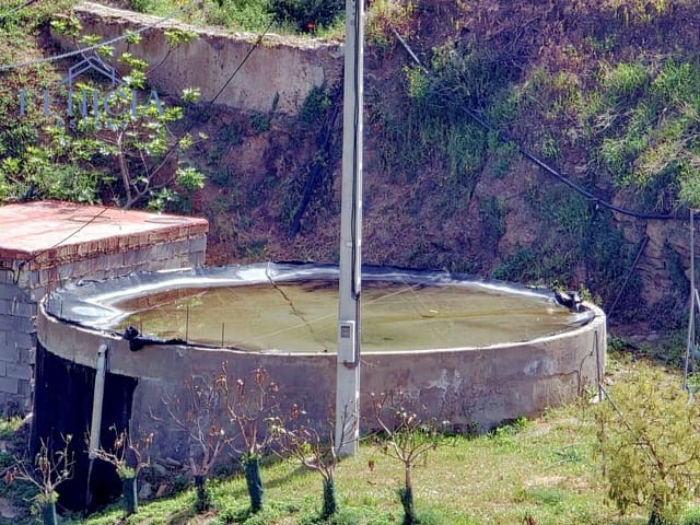 Finca/Landehus til salg i Itrabo - € 125.000 (Ref: 9788019)