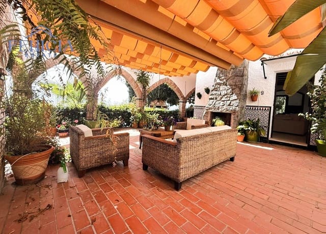 3 sypialnia Willa na sprzedaż w Almuñécar z basenem garażem - 650 000 € (Ref: 9790295)