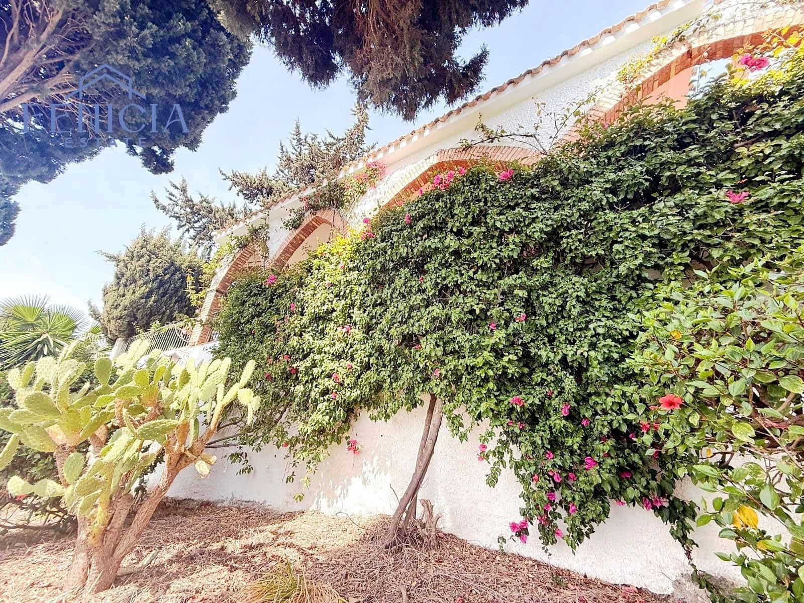 3 sypialnia Willa na sprzedaż w Almunecar z basenem garażem - 650 000 € (Ref: 9790295)