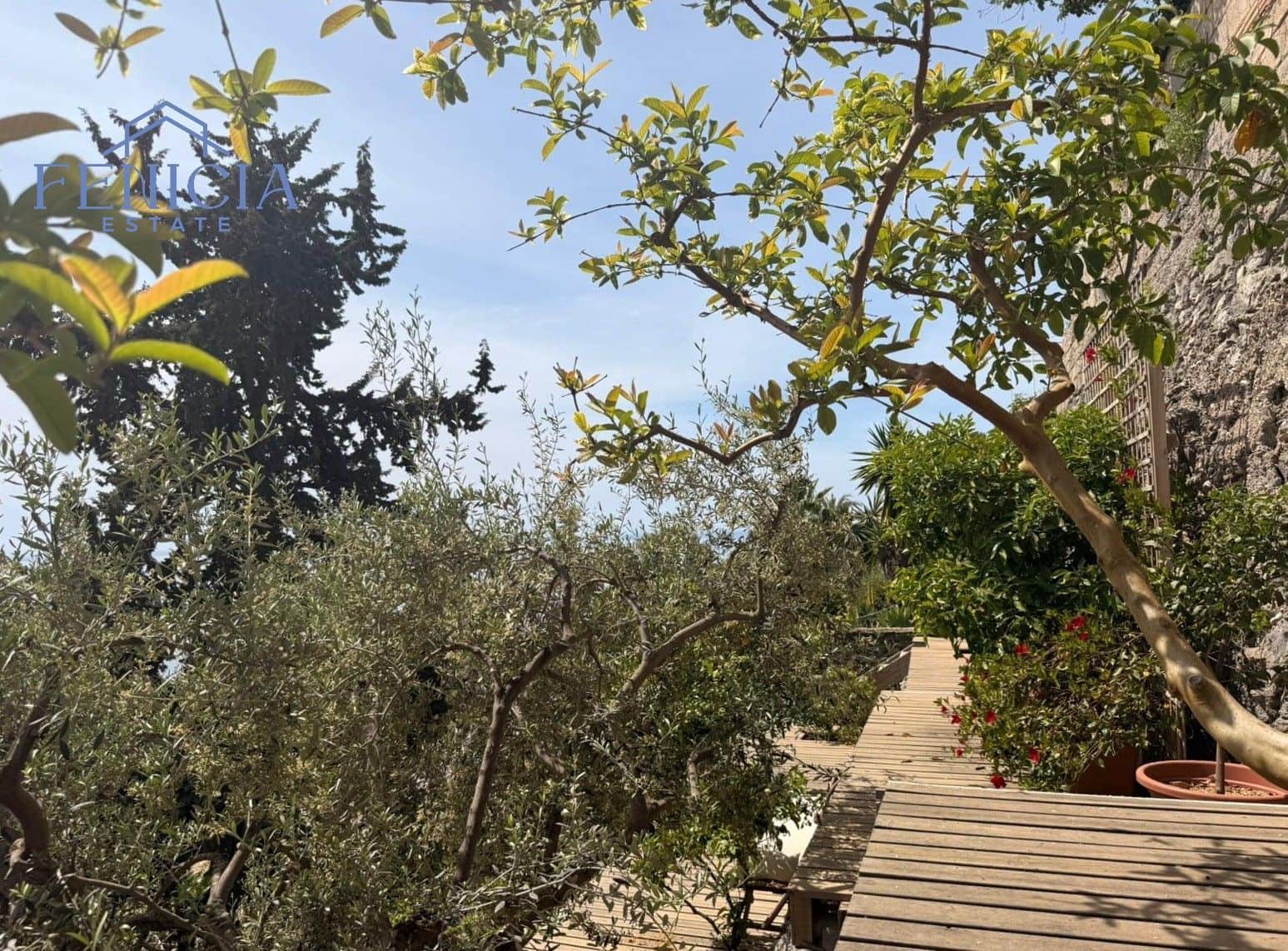 3 sypialnia Willa na sprzedaż w Almunecar z basenem garażem - 650 000 € (Ref: 9790295)