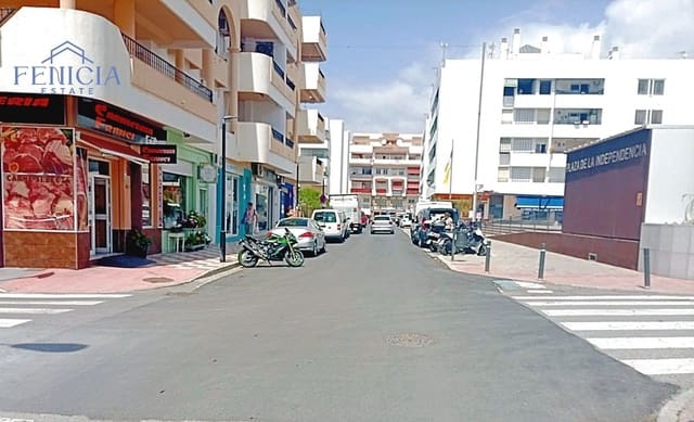 Garage zu verkaufen in La Herradura, Almuñécar - 89.900 € (Ref: 9811282)