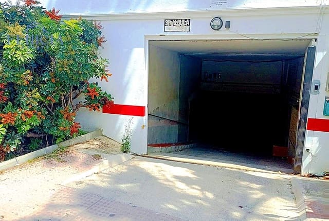 Garage zu verkaufen in La Herradura, Almuñécar - 89.900 € (Ref: 9811282)