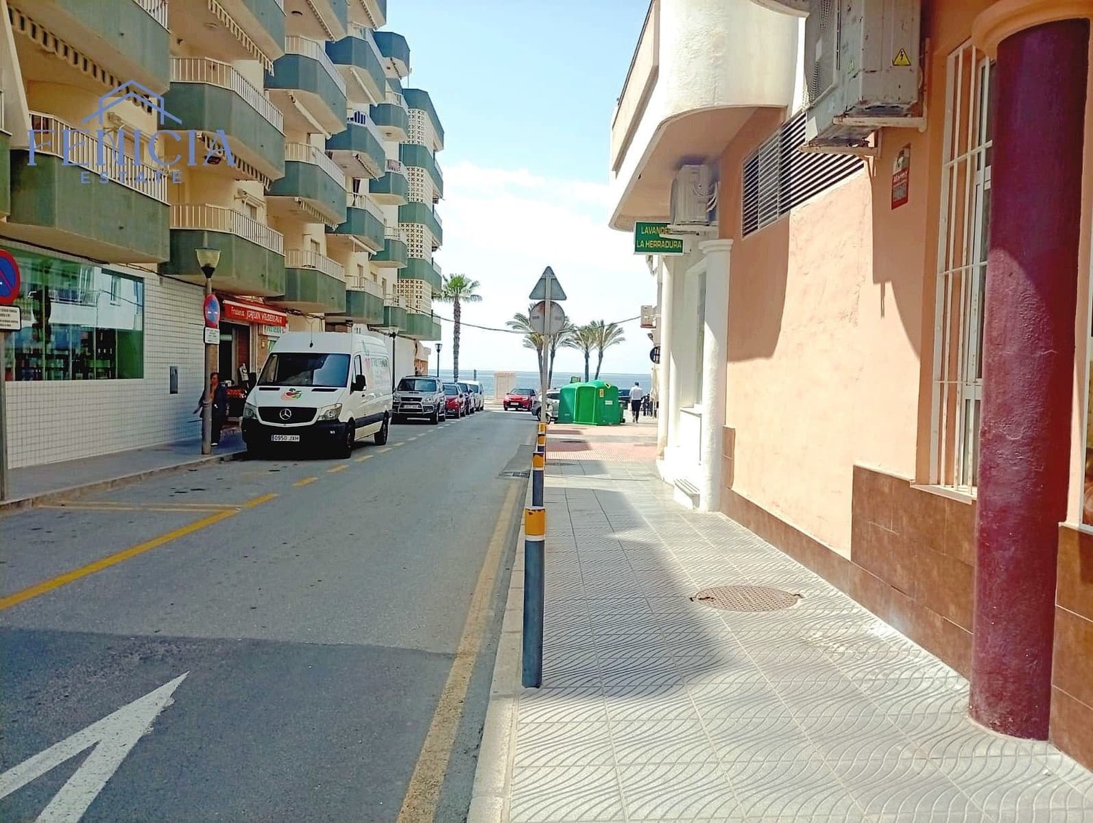 Garage zu verkaufen in La Herradura - 89.900 € (Ref: 9811282)