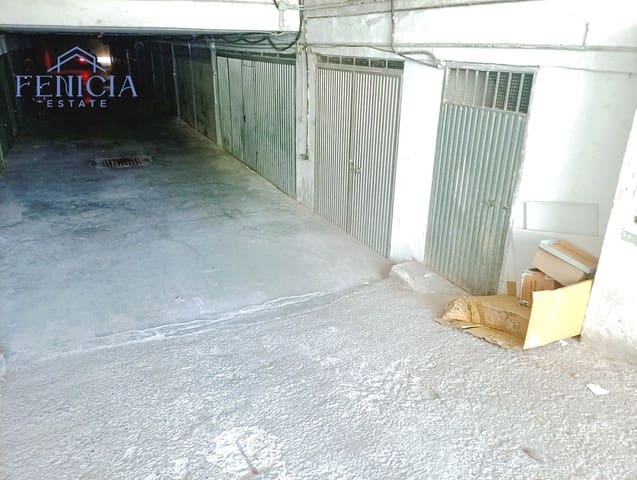 Garage zu verkaufen in La Herradura, Almuñécar - 89.900 € (Ref: 9811282)