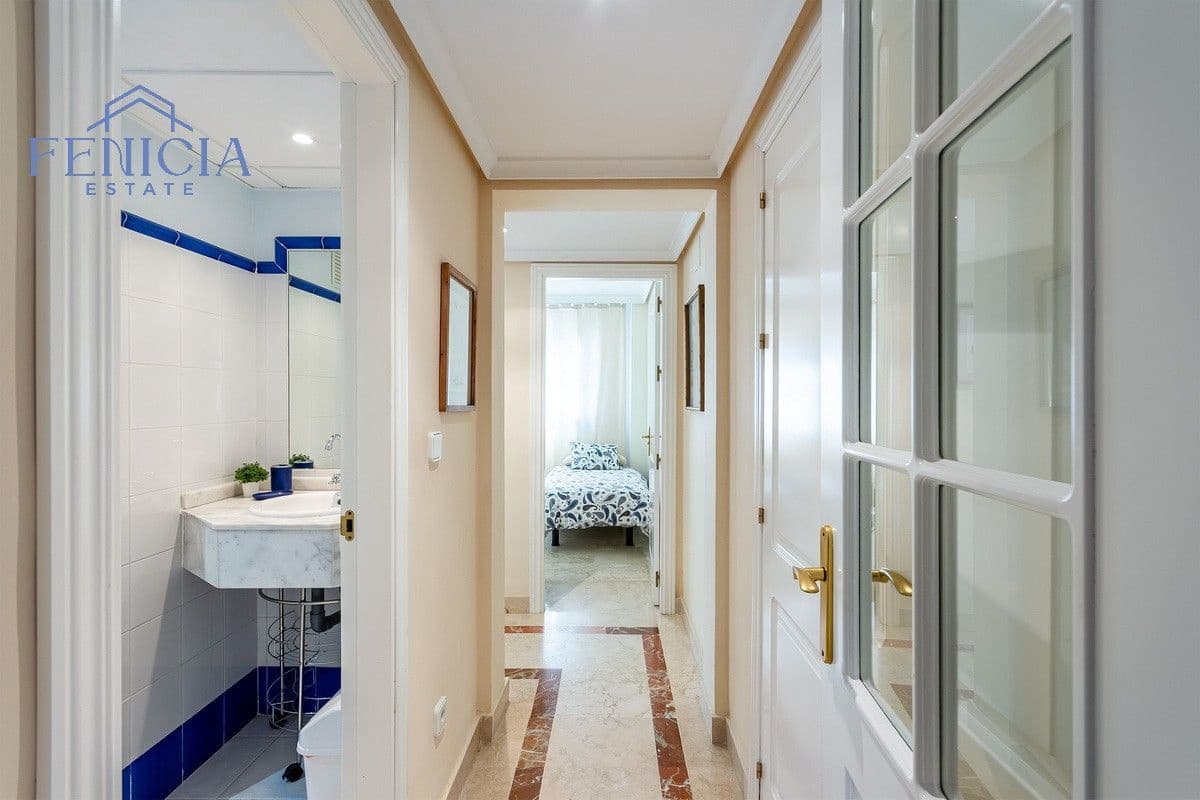 2 bedroom Flat for sale in Almunecar with pool garage - € 350,000 (Ref: 9835260)