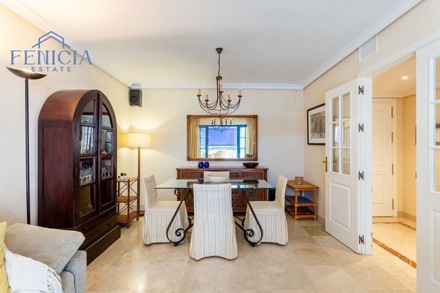 2 bedroom Flat for sale in Almuñécar with pool garage - € 365,000 (Ref: 9835260)