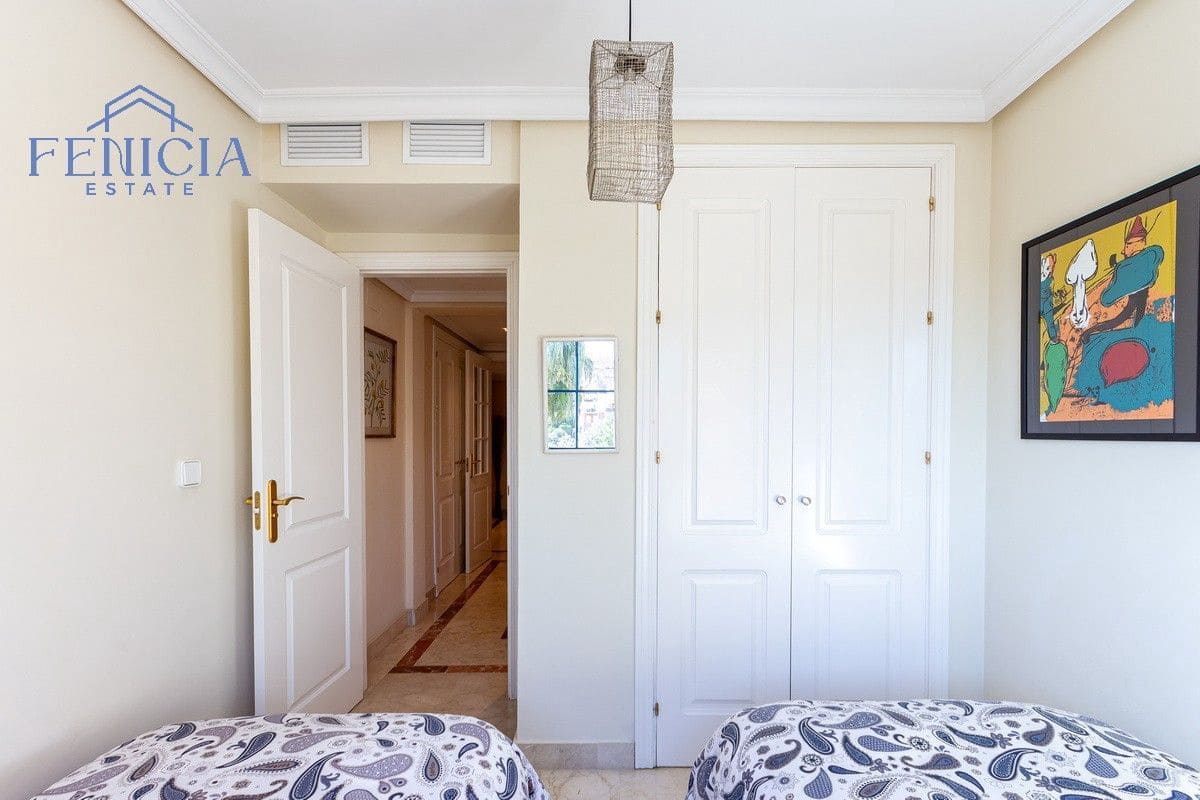 2 bedroom Flat for sale in Almunecar with pool garage - € 350,000 (Ref: 9835260)