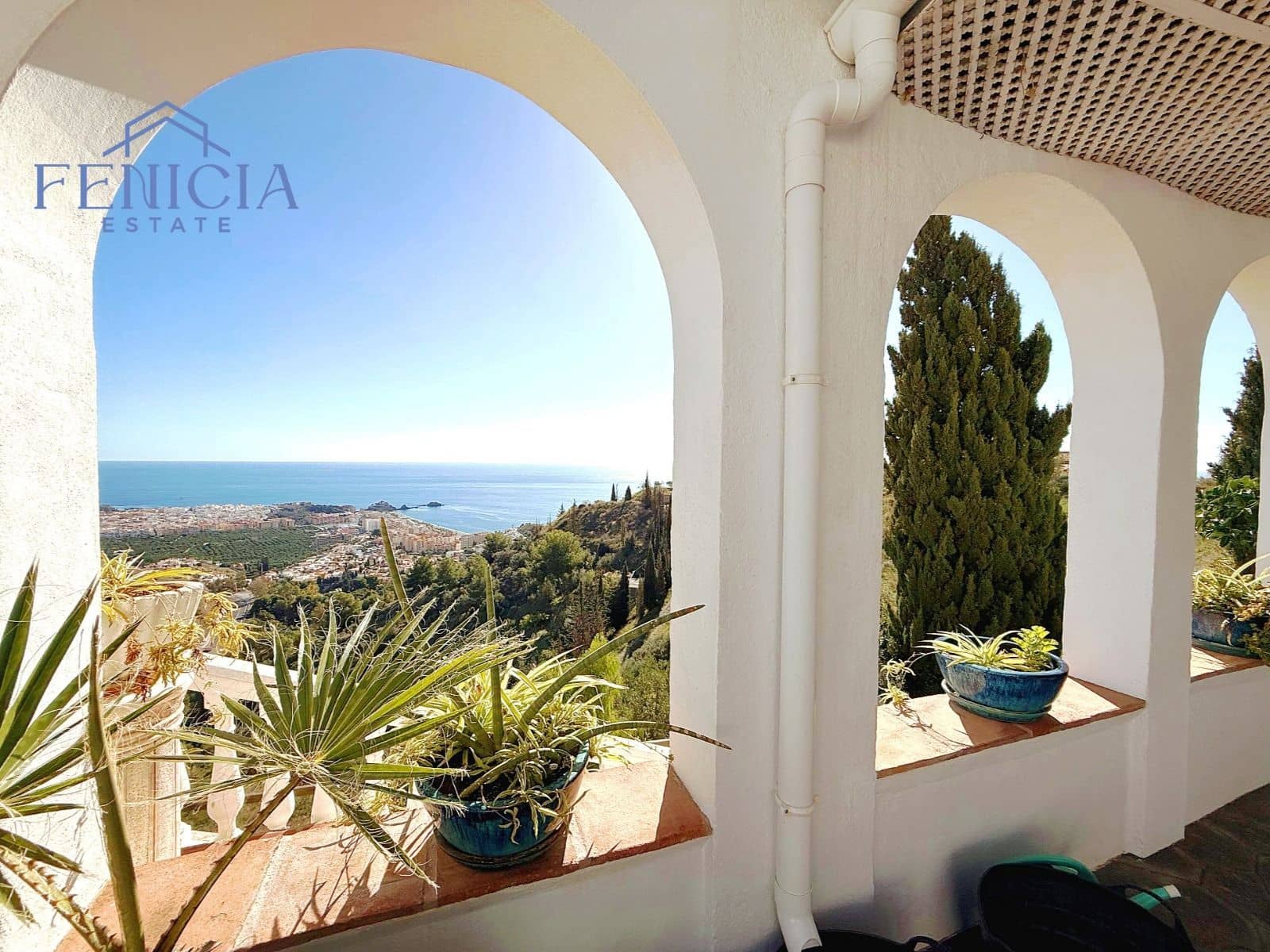 3 bedroom Villa for sale in Almunecar with garage - € 550,000 (Ref: 9849047)