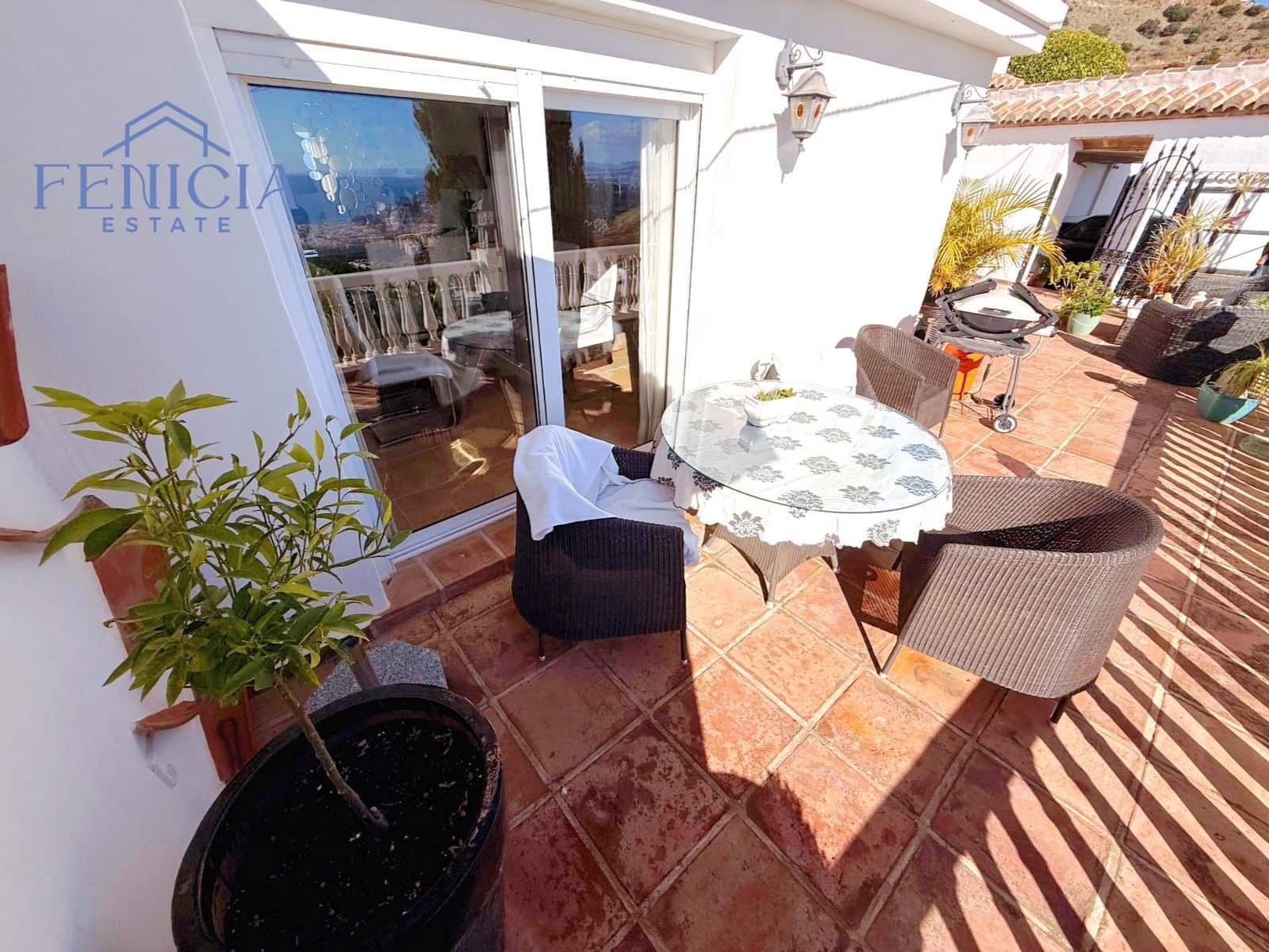 3 bedroom Villa for sale in Almunecar with garage - € 550,000 (Ref: 9849047)
