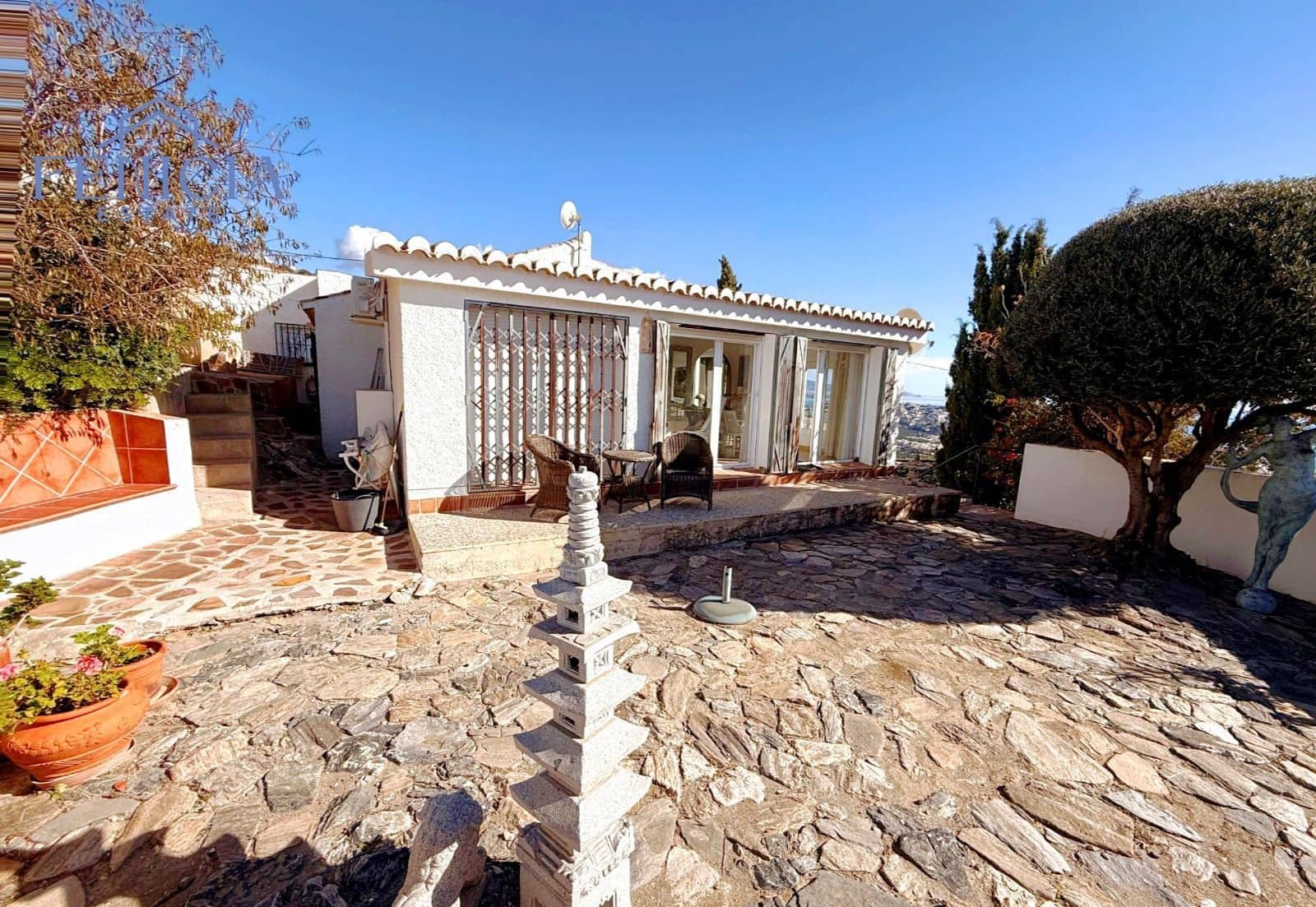 3 bedroom Villa for sale in Almunecar with garage - € 550,000 (Ref: 9849047)
