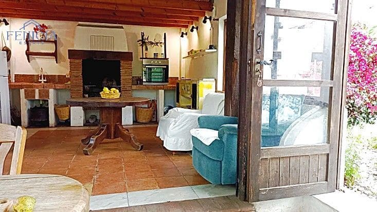 6 bedroom Townhouse for sale in Otivar with pool garage - € 280,000 (Ref: 9866553)