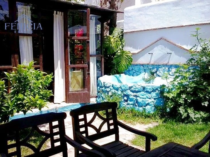 6 bedroom Townhouse for sale in Otivar with pool garage - € 280,000 (Ref: 9866553)