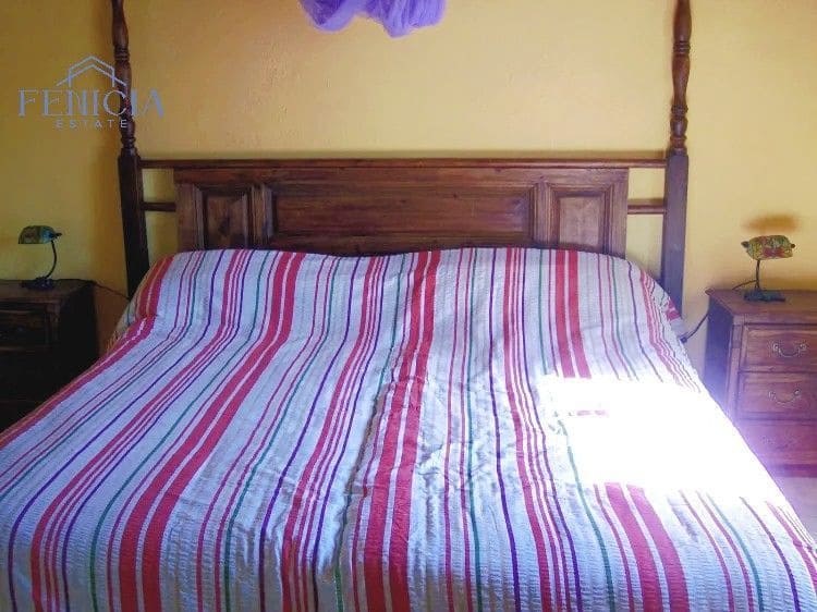6 bedroom Townhouse for sale in Otivar with pool garage - € 280,000 (Ref: 9866553)