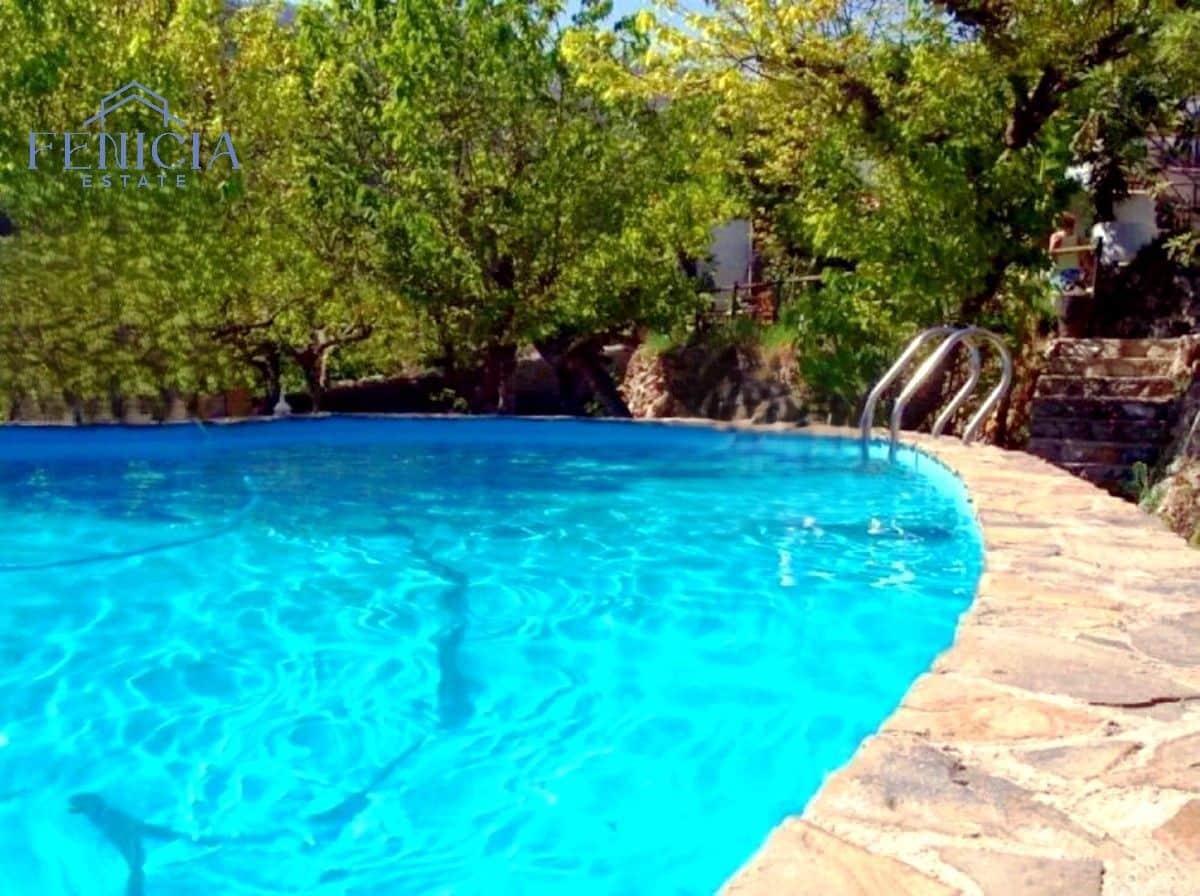 6 bedroom Townhouse for sale in Otivar with pool garage - € 280,000 (Ref: 9866553)