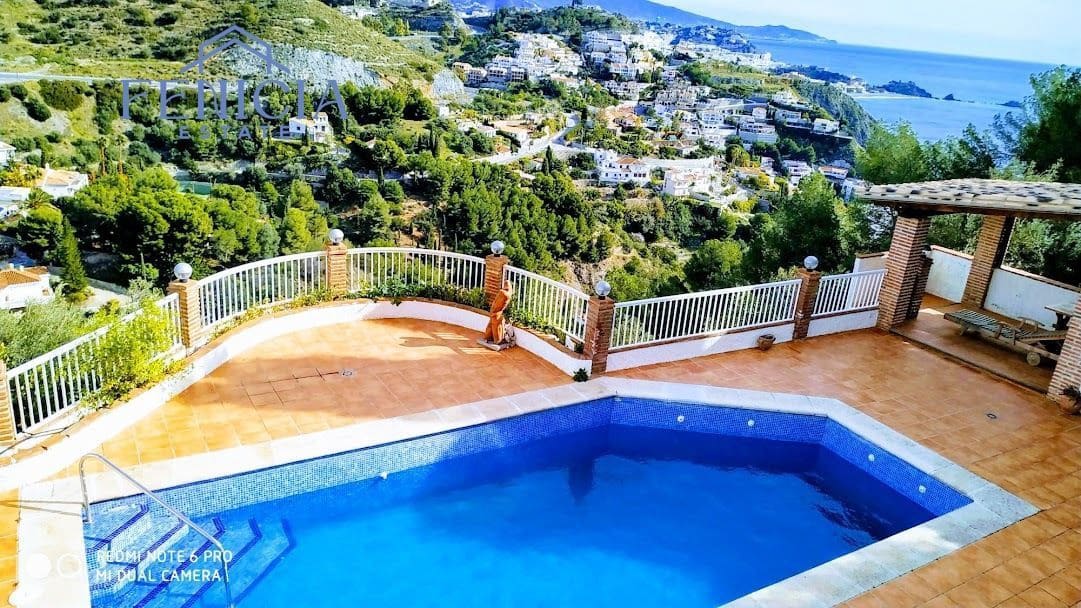 5 slaapkamer Villa te koop in Almunecar met zwembad garage - € 720.000 (Ref: 9866554)