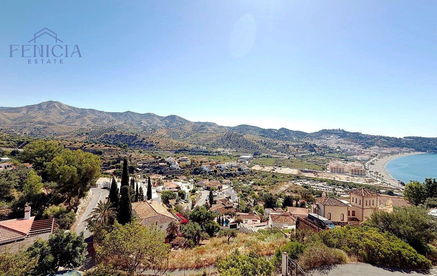 3 bedroom Villa for sale in La Herradura with pool garage - € 590,000 (Ref: 9869844)