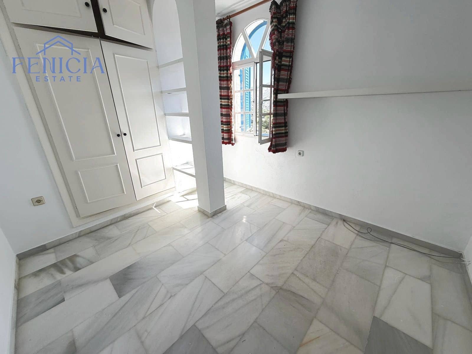 3 bedroom Villa for sale in La Herradura with pool garage - € 590,000 (Ref: 9869844)