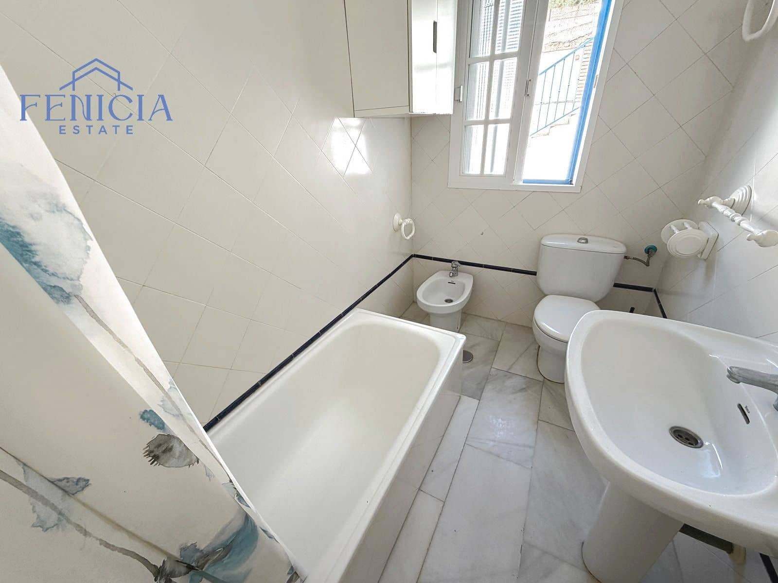 3 bedroom Villa for sale in La Herradura with pool garage - € 590,000 (Ref: 9869844)