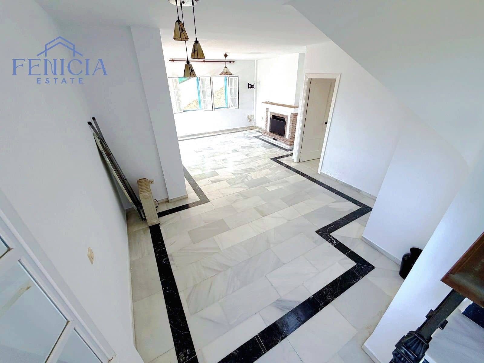 3 bedroom Villa for sale in La Herradura with pool garage - € 590,000 (Ref: 9869844)