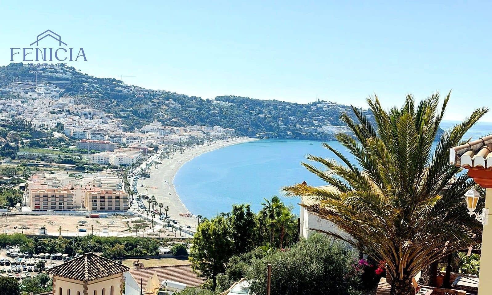 3 bedroom Villa for sale in La Herradura with pool garage - € 590,000 (Ref: 9869844)