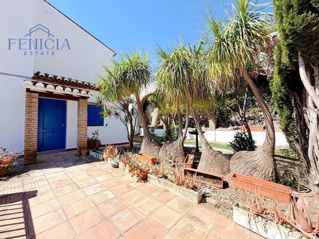 3 bedroom Villa for sale in La Herradura, Almuñécar with pool garage - € 590,000 (Ref: 9869844)