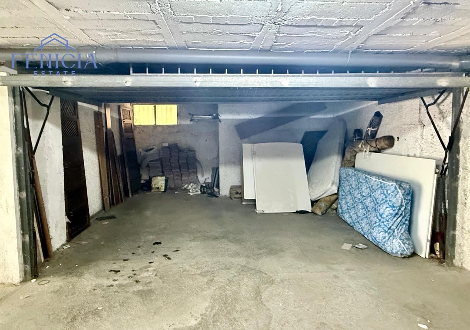 Garage til salg i Almunecar - € 60.000 (Ref: 9889767)
