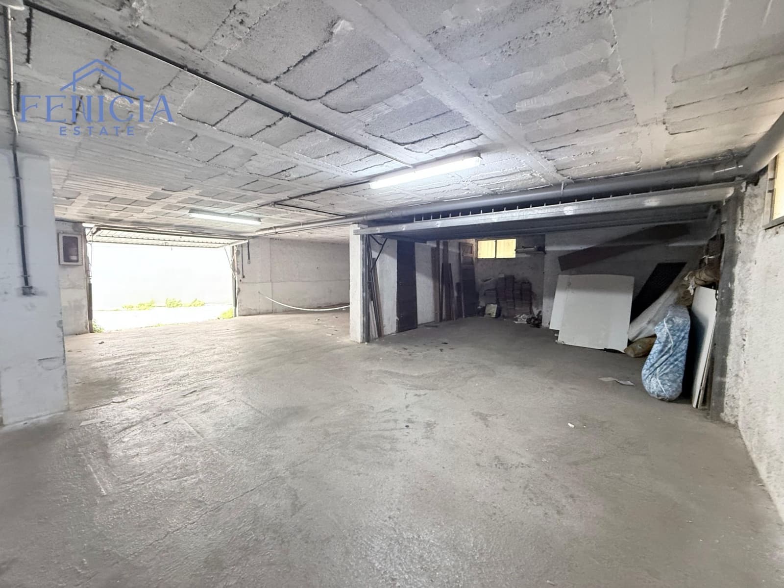 Garage til salg i Almunecar - € 60.000 (Ref: 9889767)