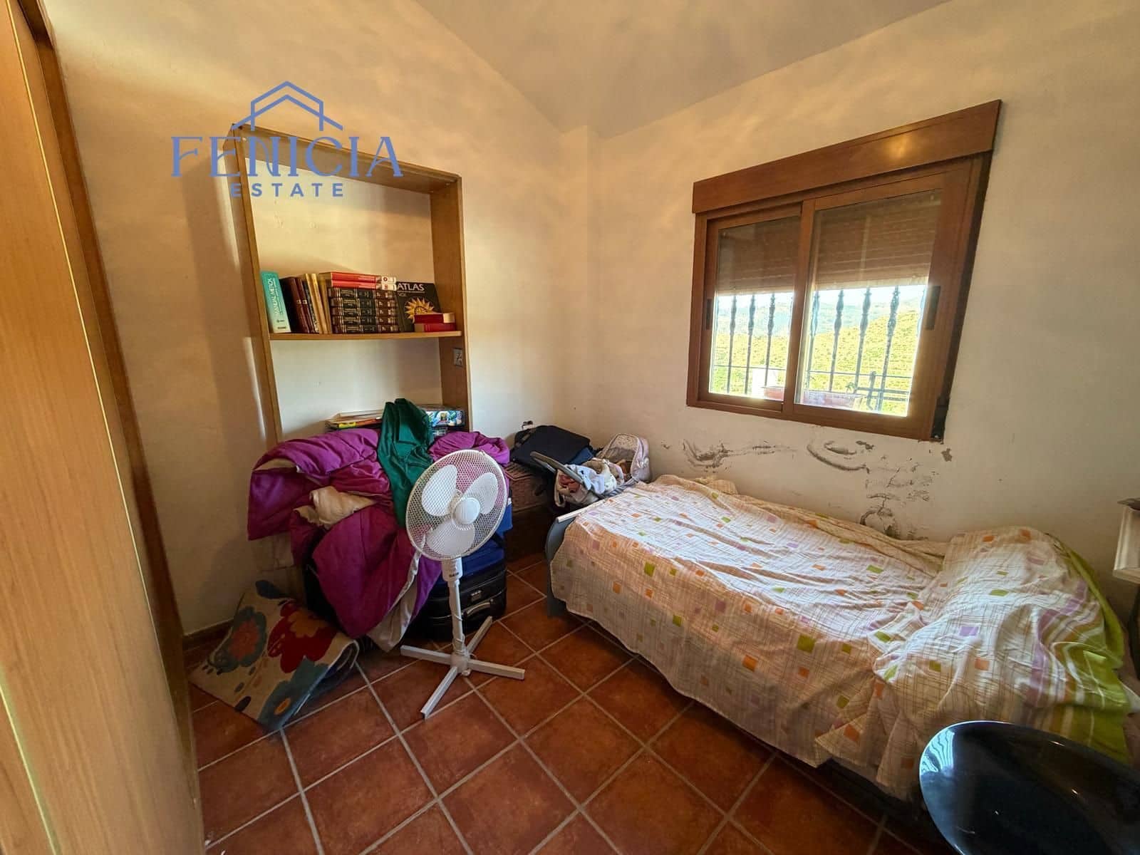 3 soverom Hus til salgs i Itrabo med garasje - € 300 000 (Ref: 9910055)