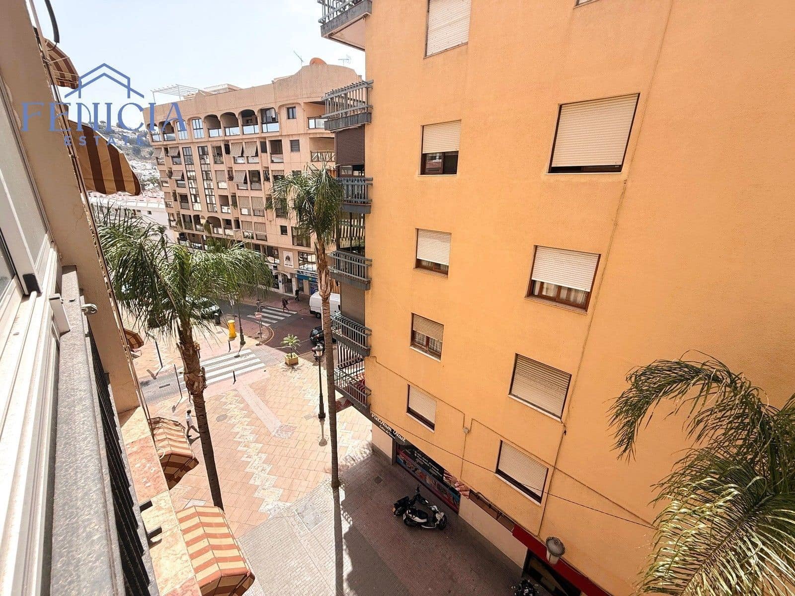 3 bedroom Flat for sale in Almunecar - € 315,000 (Ref: 9928763)