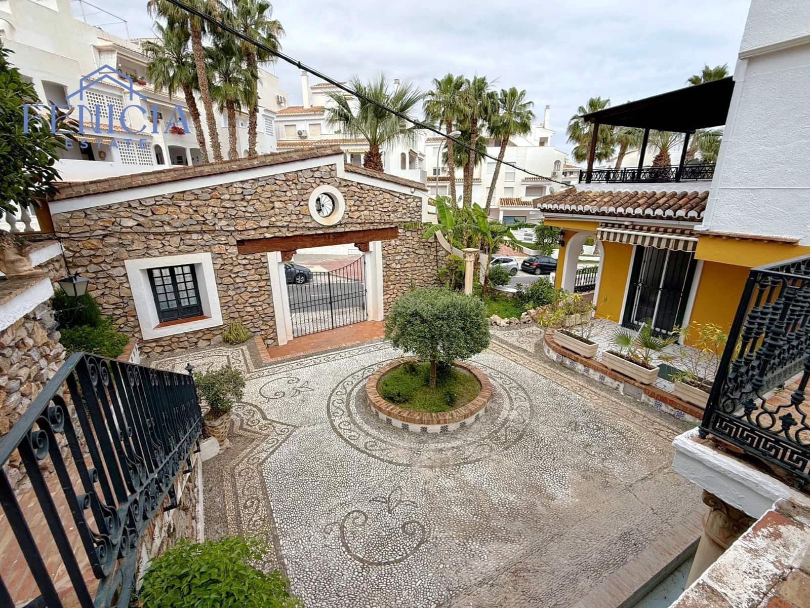 2 bedroom Flat for sale in Almunecar - € 149,000 (Ref: 9939375)