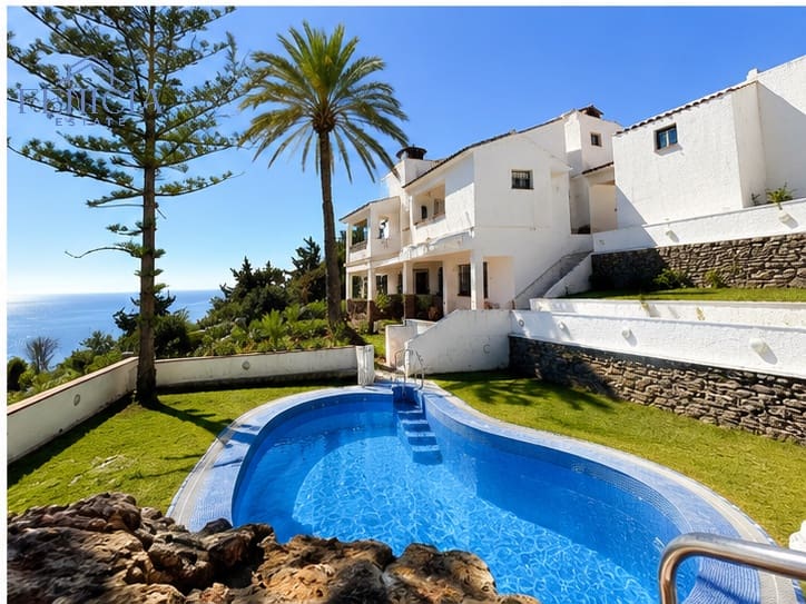 5 sovrum Villa till salu i Almunecar med pool garage - 1 780 000 € (Ref: 9945127)