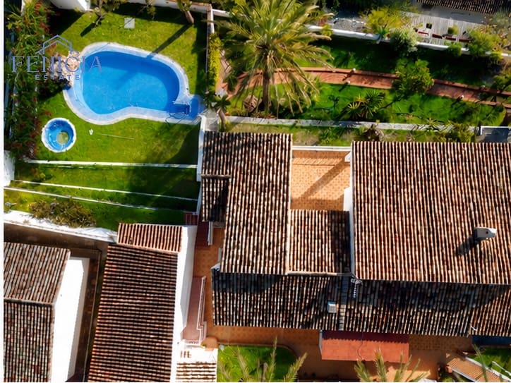 5 sovrum Villa till salu i Almunecar med pool garage - 1 780 000 € (Ref: 9945127)