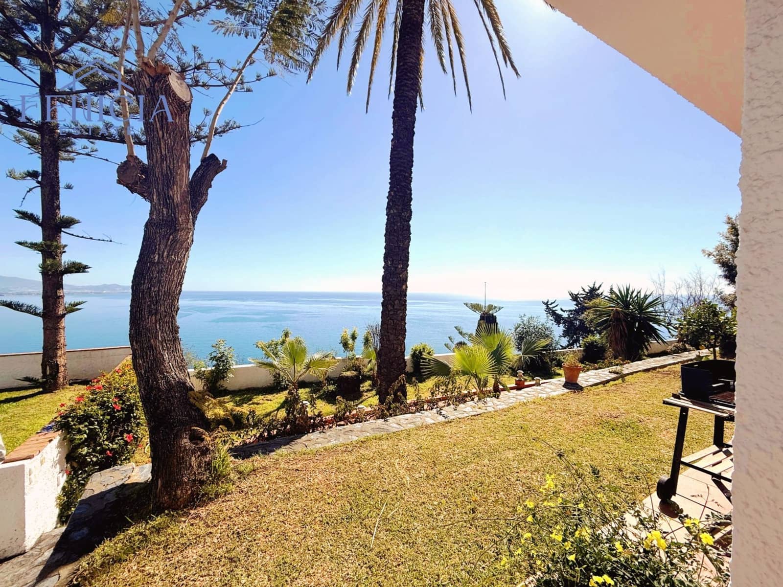 5 sovrum Villa till salu i Almunecar med pool garage - 1 780 000 € (Ref: 9945127)
