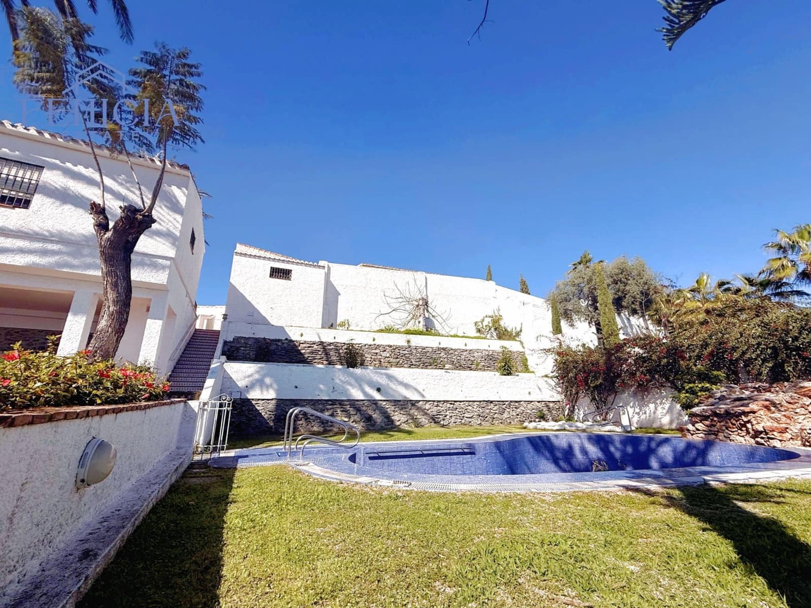 5 sovrum Villa till salu i Almunecar med pool garage - 1 780 000 € (Ref: 9945127)