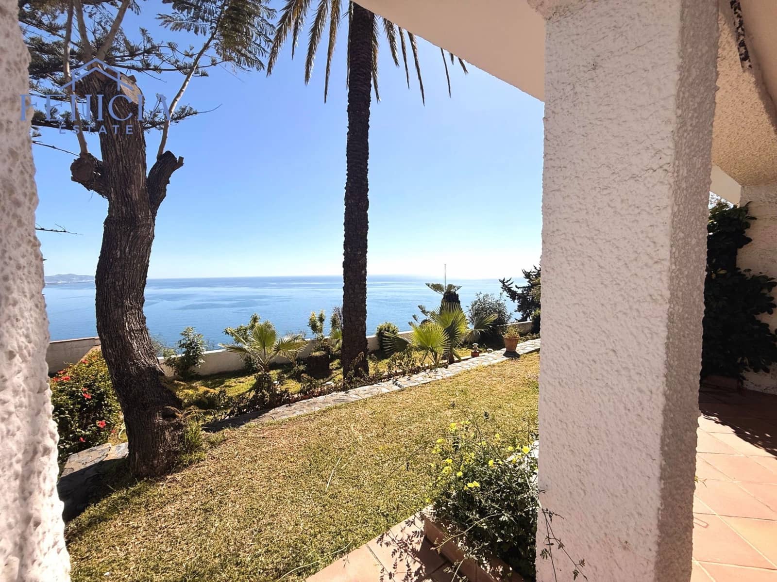 5 sovrum Villa till salu i Almunecar med pool garage - 1 780 000 € (Ref: 9945127)