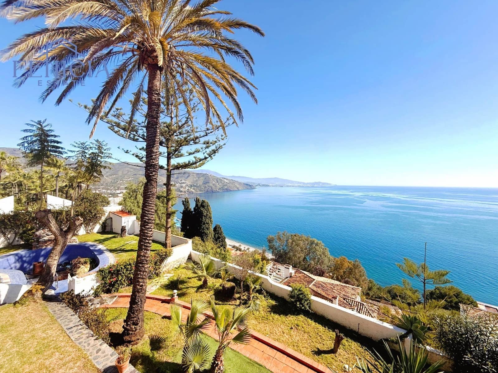 5 sovrum Villa till salu i Almunecar med pool garage - 1 780 000 € (Ref: 9945127)