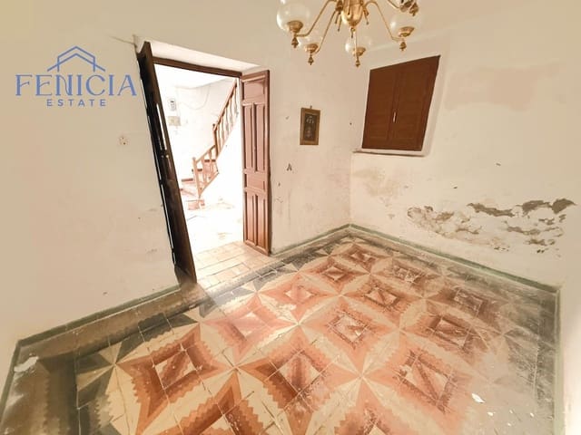 Casa de 5 habitaciones en Jete en venta - 105.000 € (Ref: 9976812)