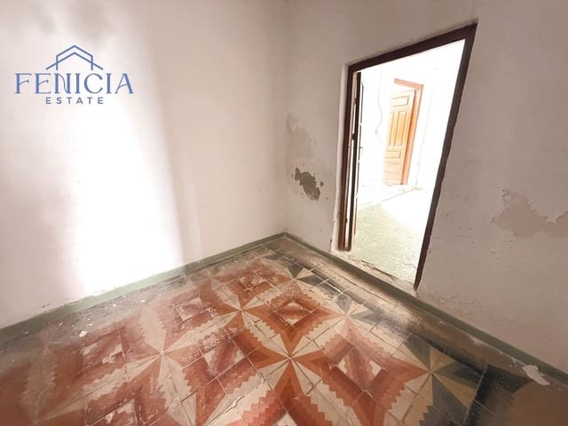Casa de 5 habitaciones en Jete en venta - 105.000 € (Ref: 9976812)