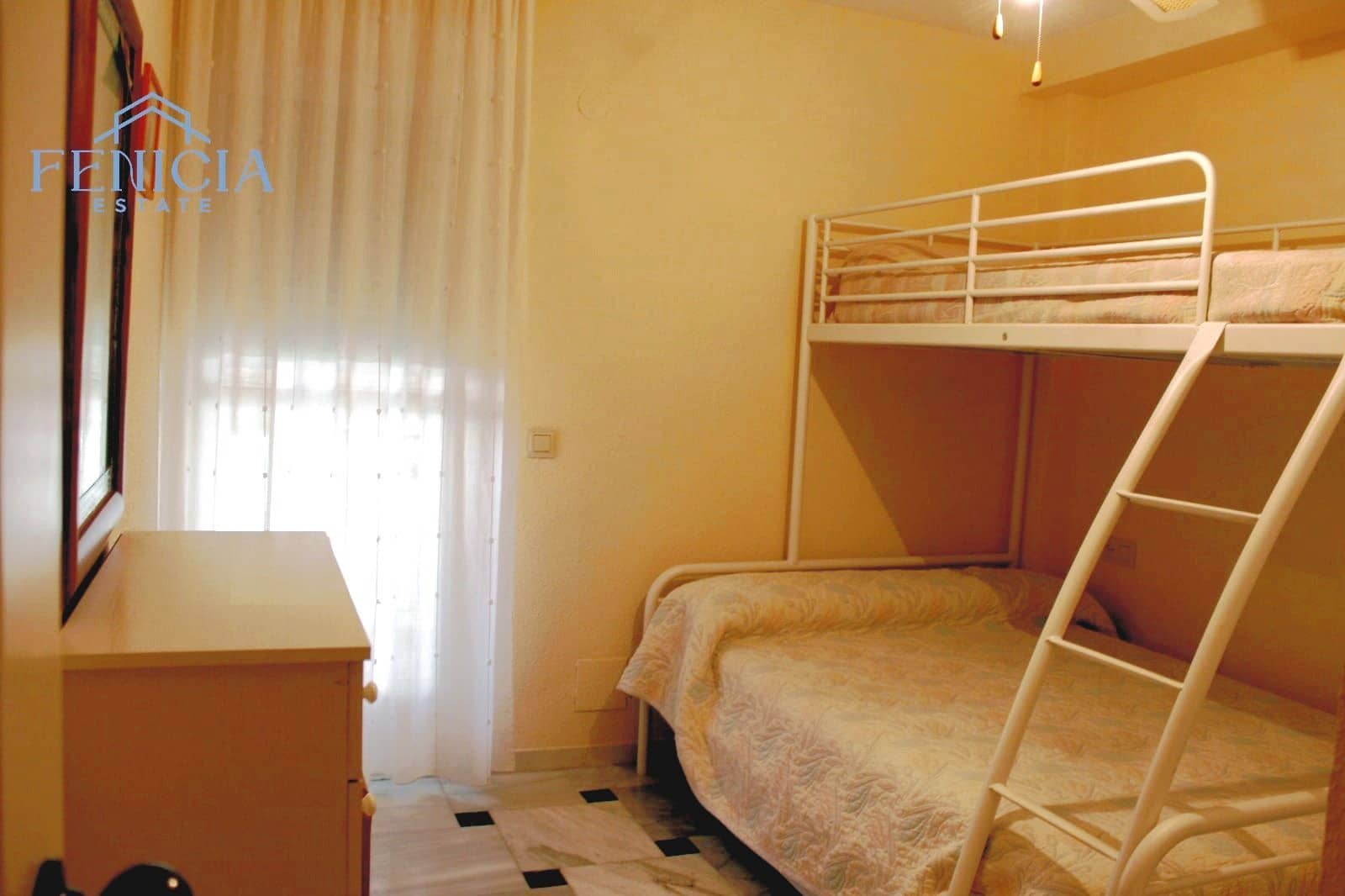 Ático de 3 habitaciones en La Herradura en venta - 394.000 € (Ref: 9996632)