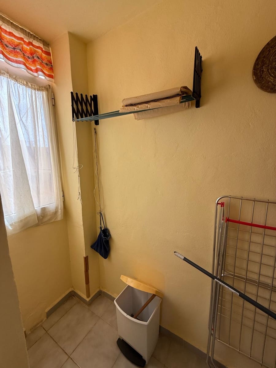 3 bedroom Flat for sale in Puerto de Mazarron with garage - € 160,000 (Ref: 9024738)