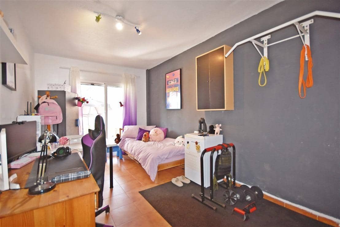 4 bedroom Apartment for sale in Bolnuevo - € 236,000 (Ref: 9024740)