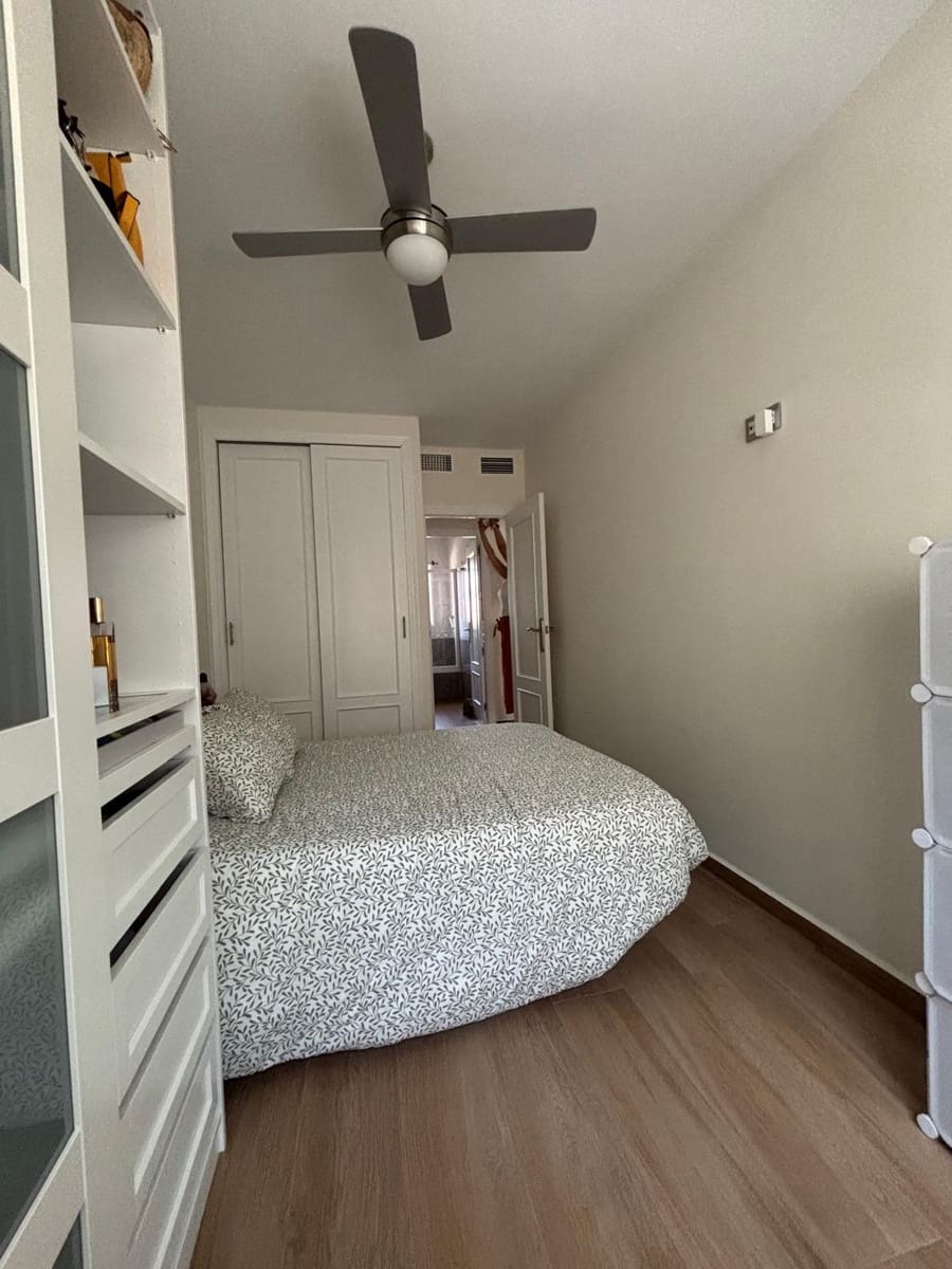 4 bedroom Apartment for sale in Puerto de Mazarron - € 253,000 (Ref: 9104595)