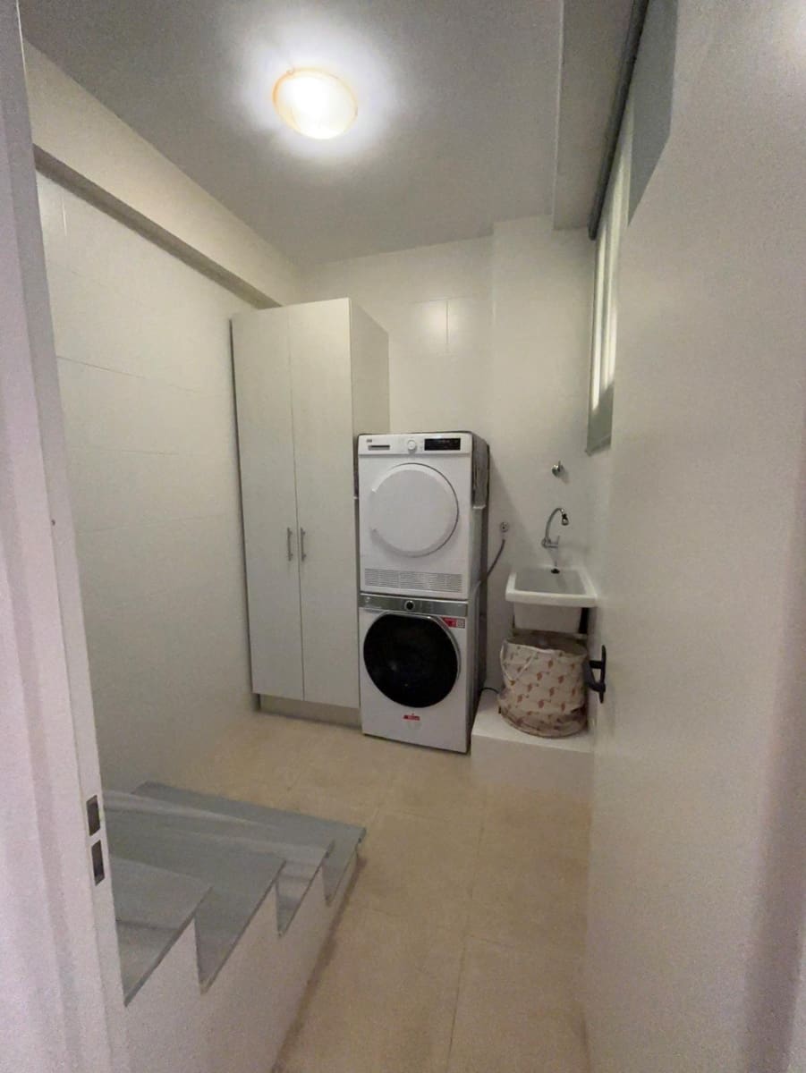 4 bedroom Apartment for sale in Puerto de Mazarron - € 253,000 (Ref: 9104595)