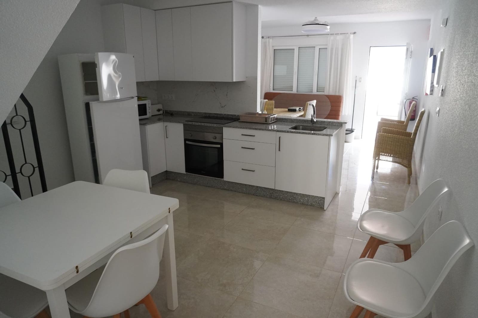 3 soverom Leilighet til leie i Puerto de Mazarron - € 850 (Ref: 9450585)