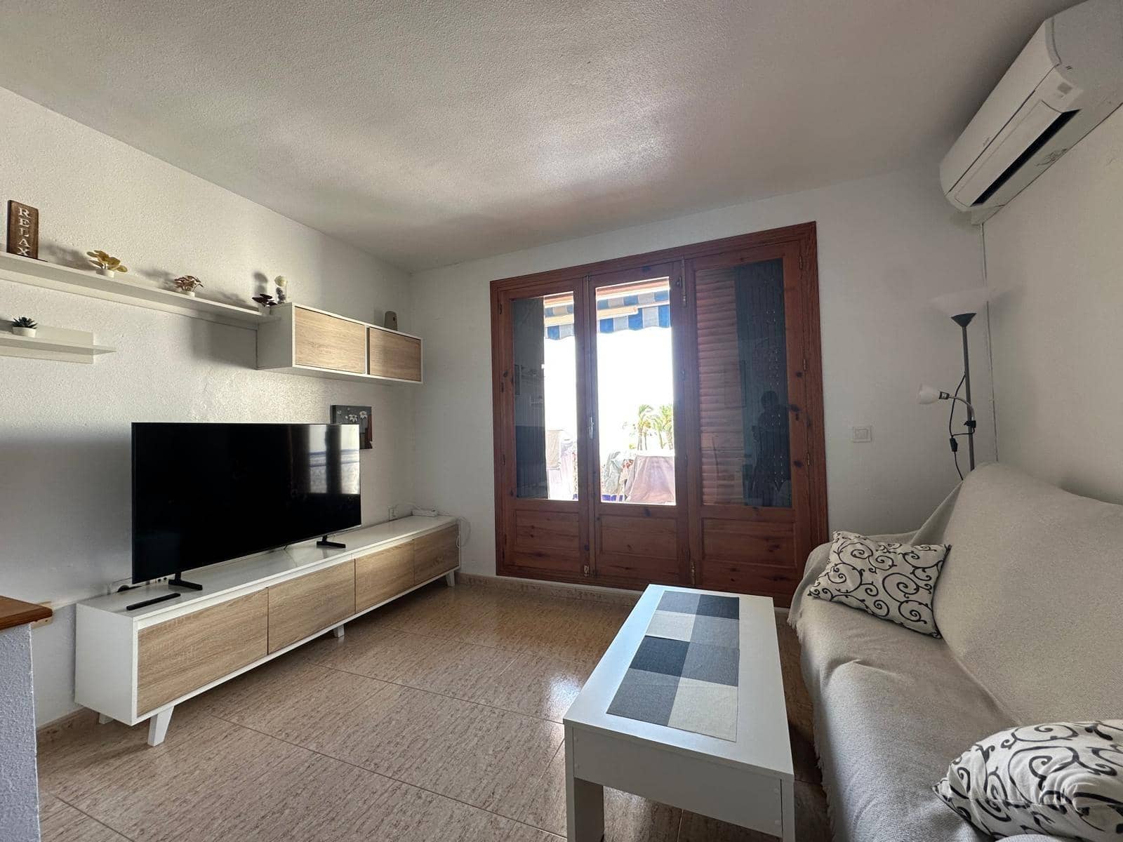 Appartement de 3 chambres à louer à Alamillo - 800 € (Ref: 9450586)